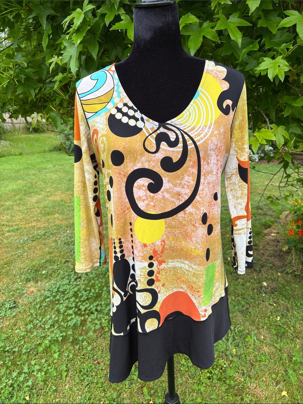 Firuzé Abstract Print V-Neck Tunic Top